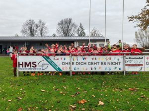 Read more about the article Diese Bandenwerbung ist ein Hingucker – und echte „Esbecker Handarbeit